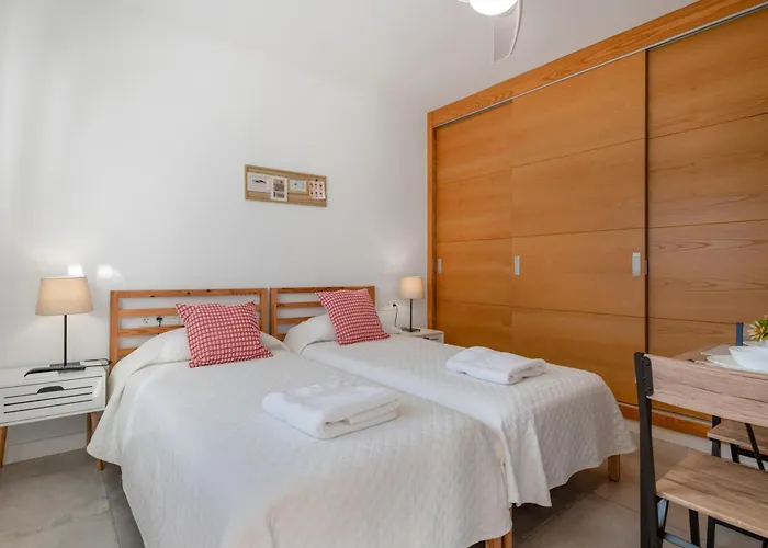 Tranquilidad Entre Volcanes * Uga