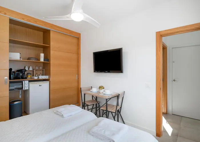 Tranquilidad Entre Volcanes Uga