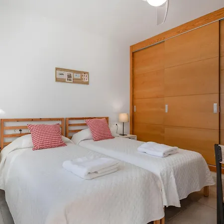 Tranquilidad Entre Volcanes * Uga