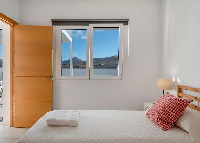 Tranquilidad Entre Volcanes *